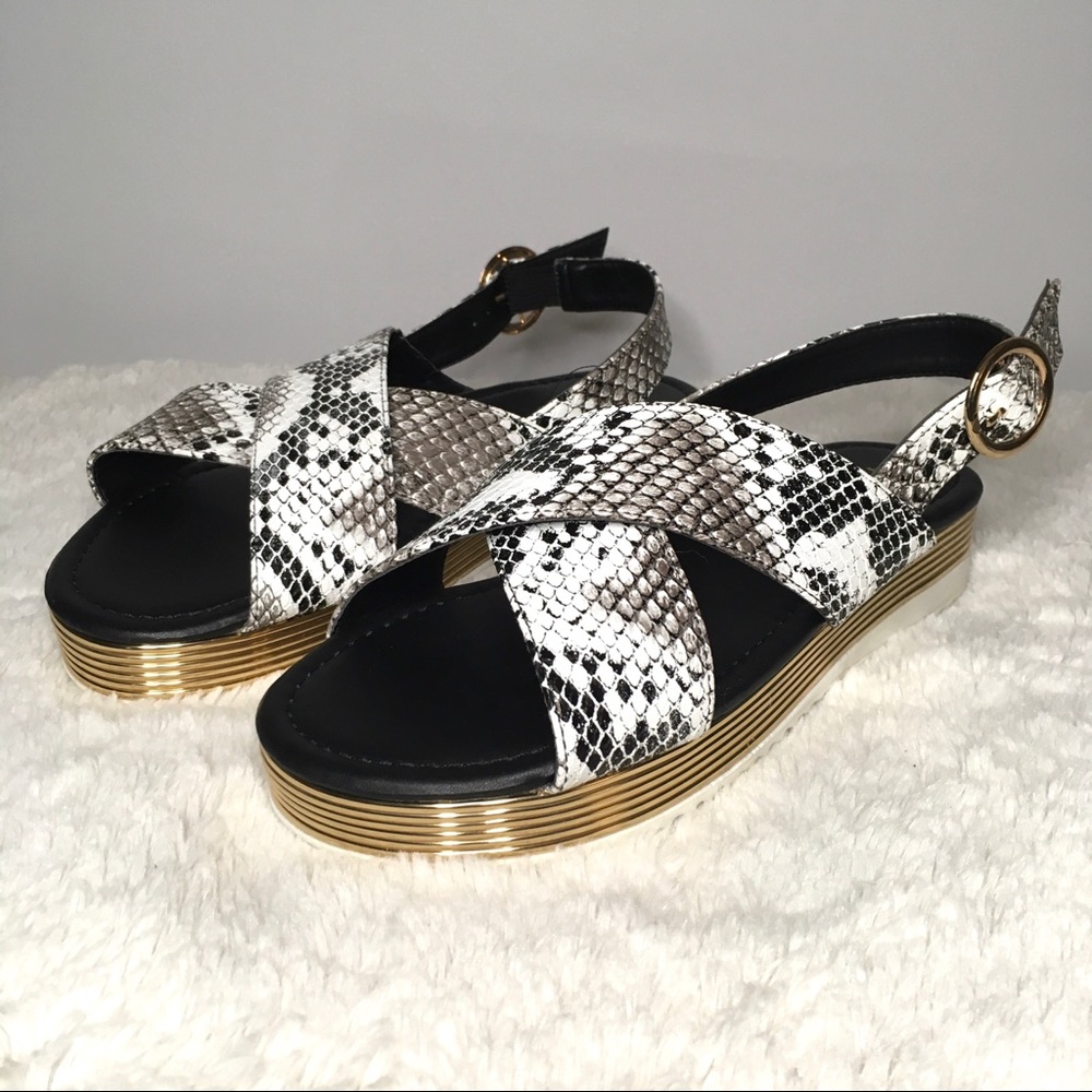 Qupid Snakeskin Metallic Gold Trim Crisscross Flatform Sandals EU 37